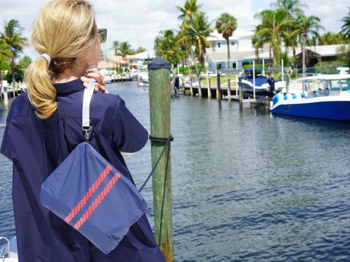 Borsa da spiaggia personalizzata in Tyvek impermeabile: custodia leggera per trucco bagnato-asciutto in strisce di corda nautica